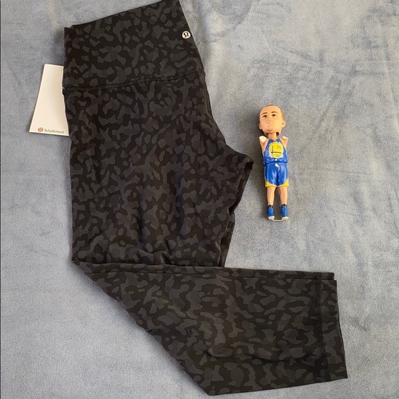 Lululemon align crop 21” - Picture 3 of 8